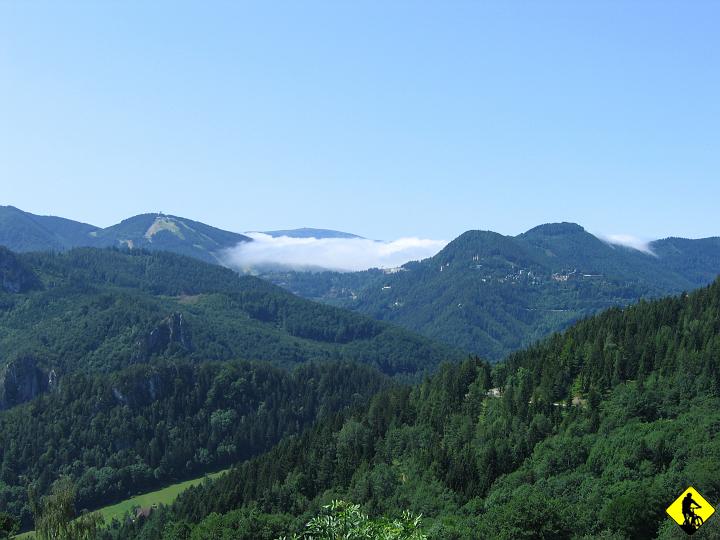 Karta1_ 068.jpg - Bo oprócz widoków, czekał nas jeszcze zjazd, co prawda asfaltowy, ale zjazd :) czyli jakby nie było, jakby nie rozpatrywać tej sprawy będzie pocisk w dół :)